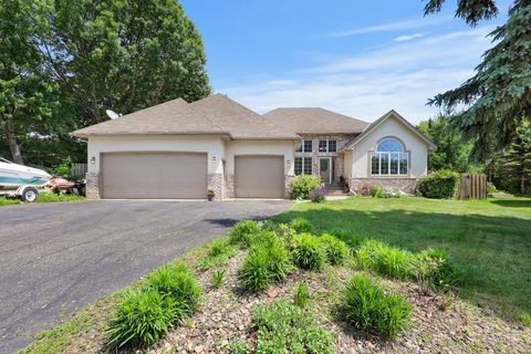 Homes For Sale - 950 Birch View Court<br/> Saint Paul, MN 55119