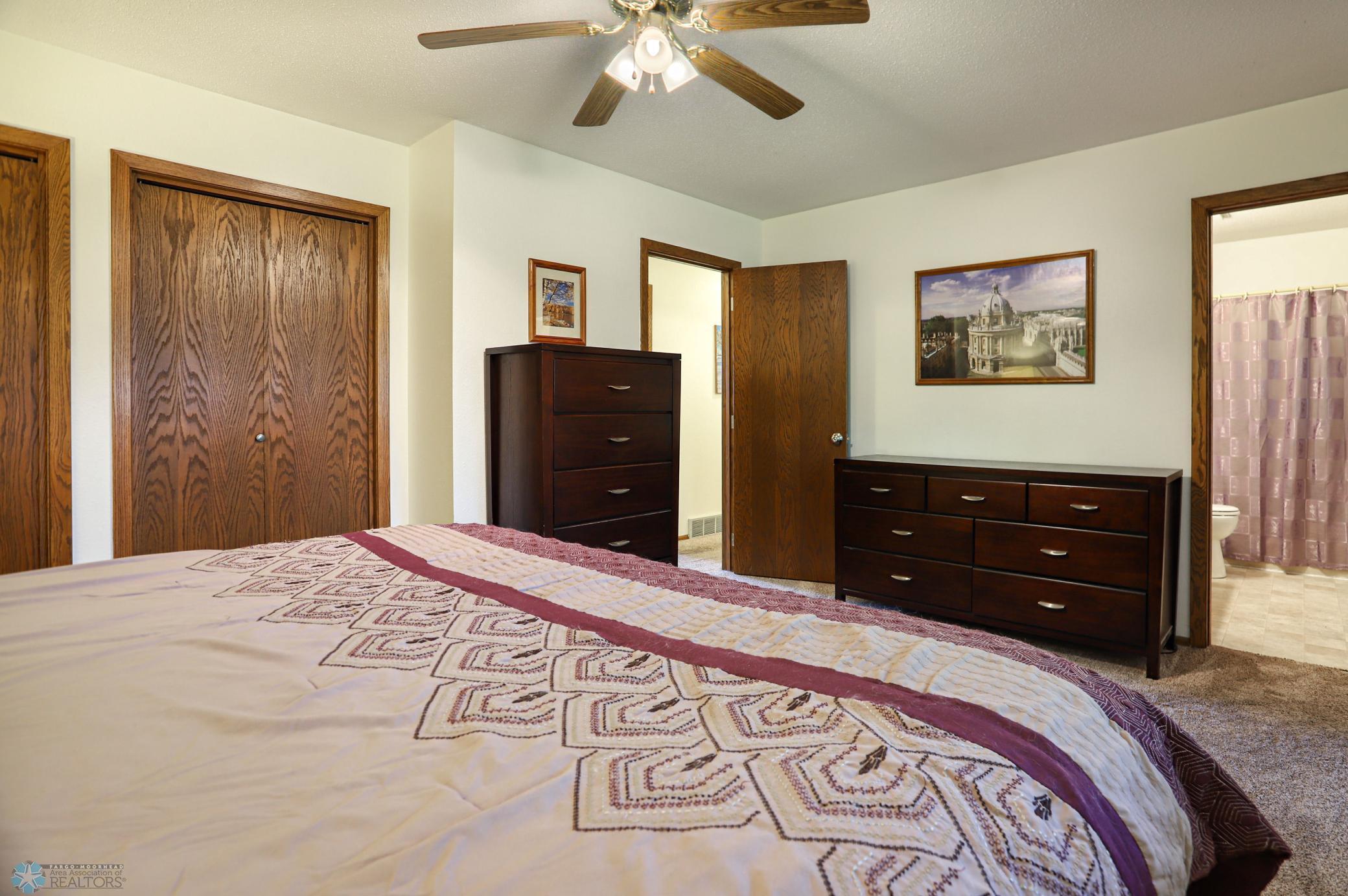 Fargo, North Dakota 58103, United States, 3 Bedrooms Bedrooms, ,3 BathroomsBathrooms,Residential,Pending,51838