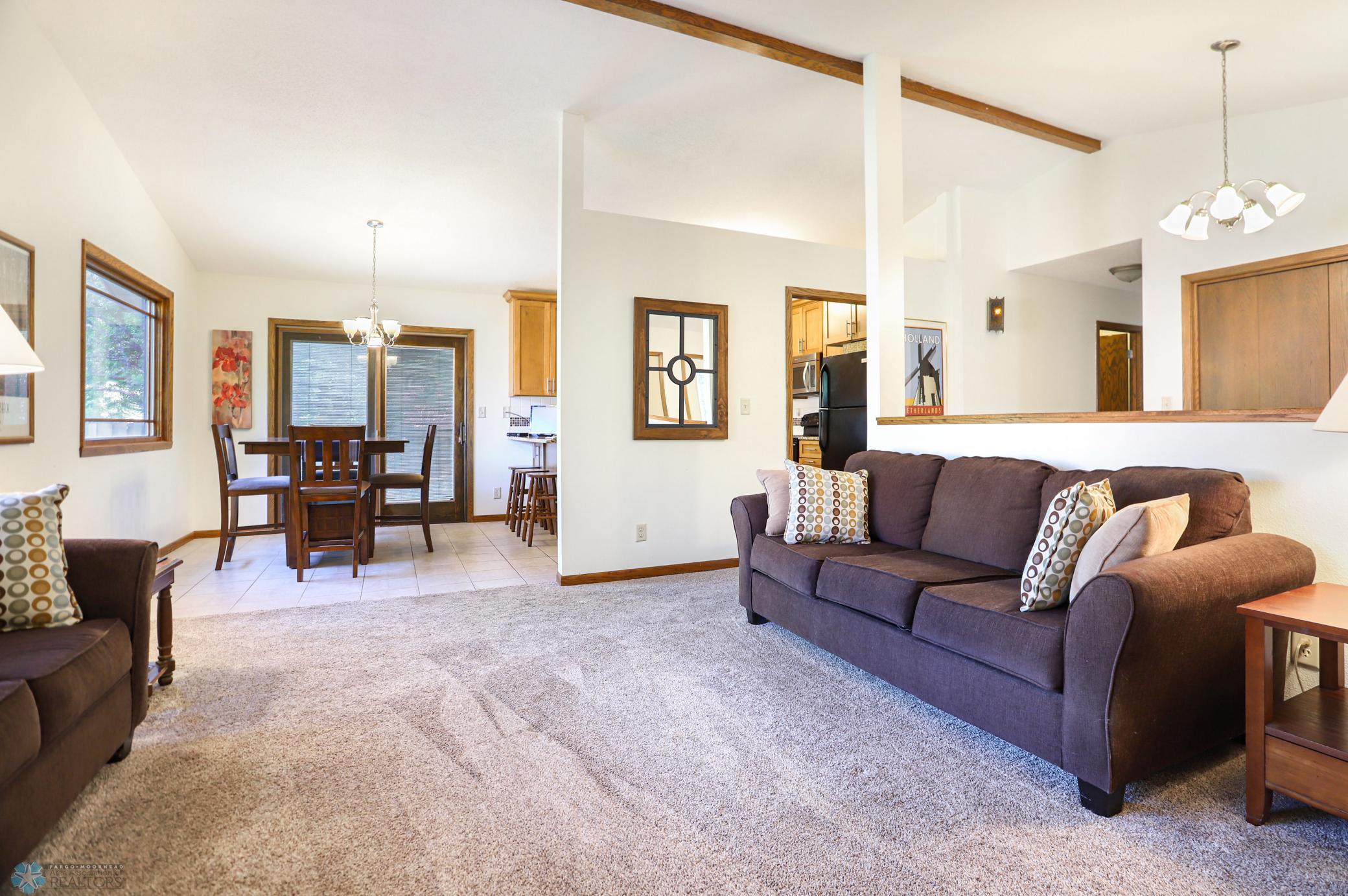 Fargo, North Dakota 58103, United States, 3 Bedrooms Bedrooms, ,3 BathroomsBathrooms,Residential,Pending,51838