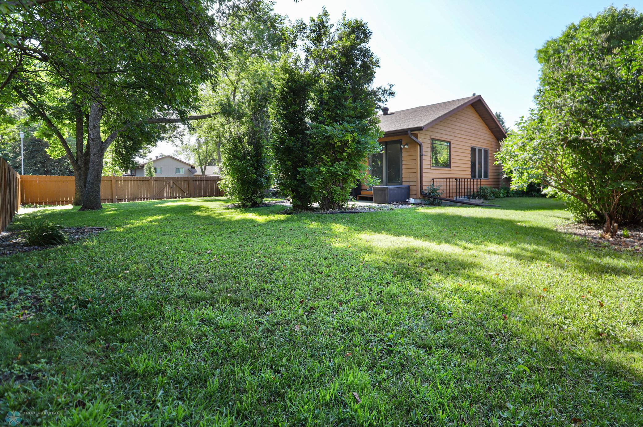 Fargo, North Dakota 58103, United States, 3 Bedrooms Bedrooms, ,3 BathroomsBathrooms,Residential,Pending,51838
