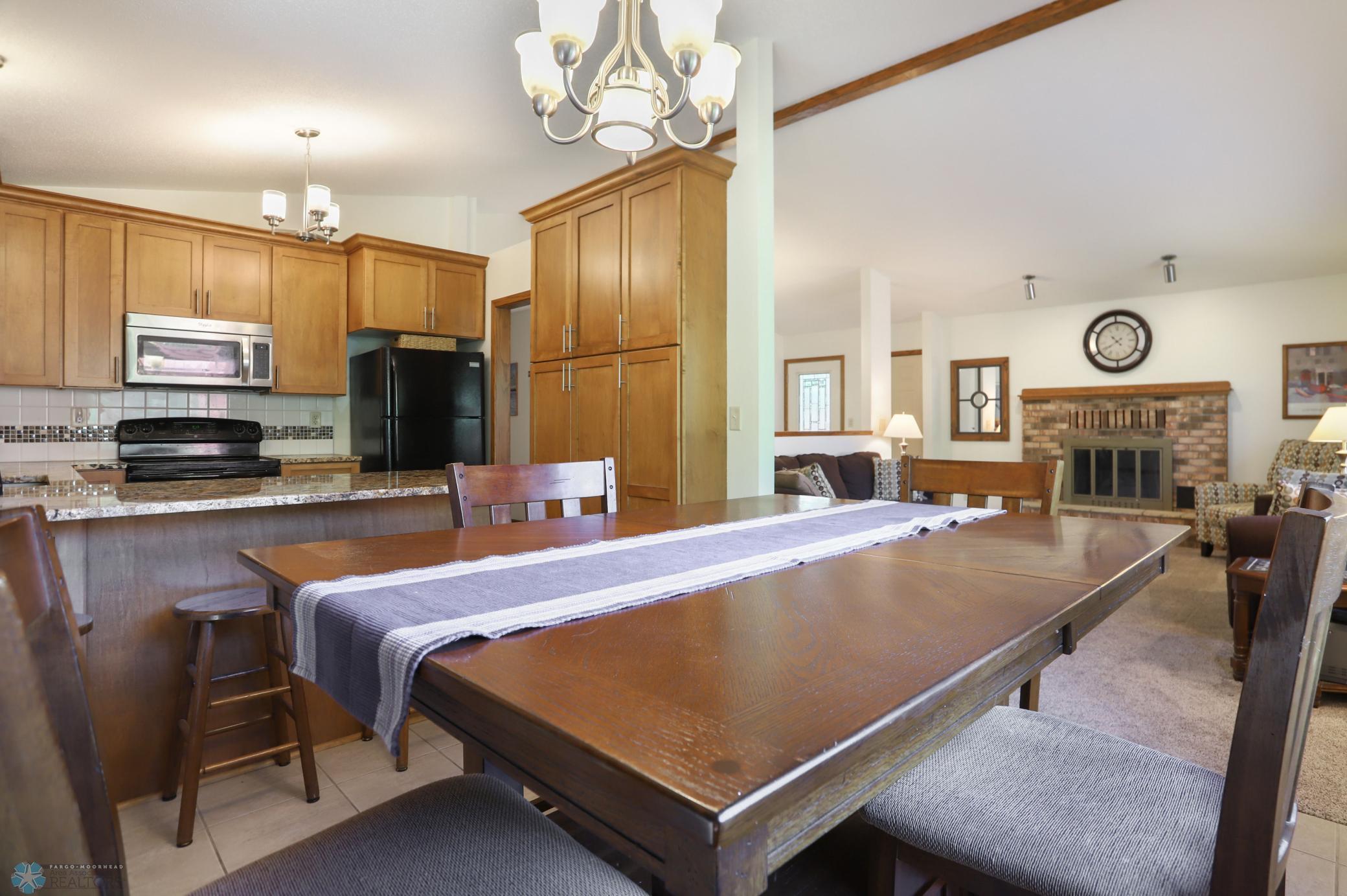 Fargo, North Dakota 58103, United States, 3 Bedrooms Bedrooms, ,3 BathroomsBathrooms,Residential,Pending,51838