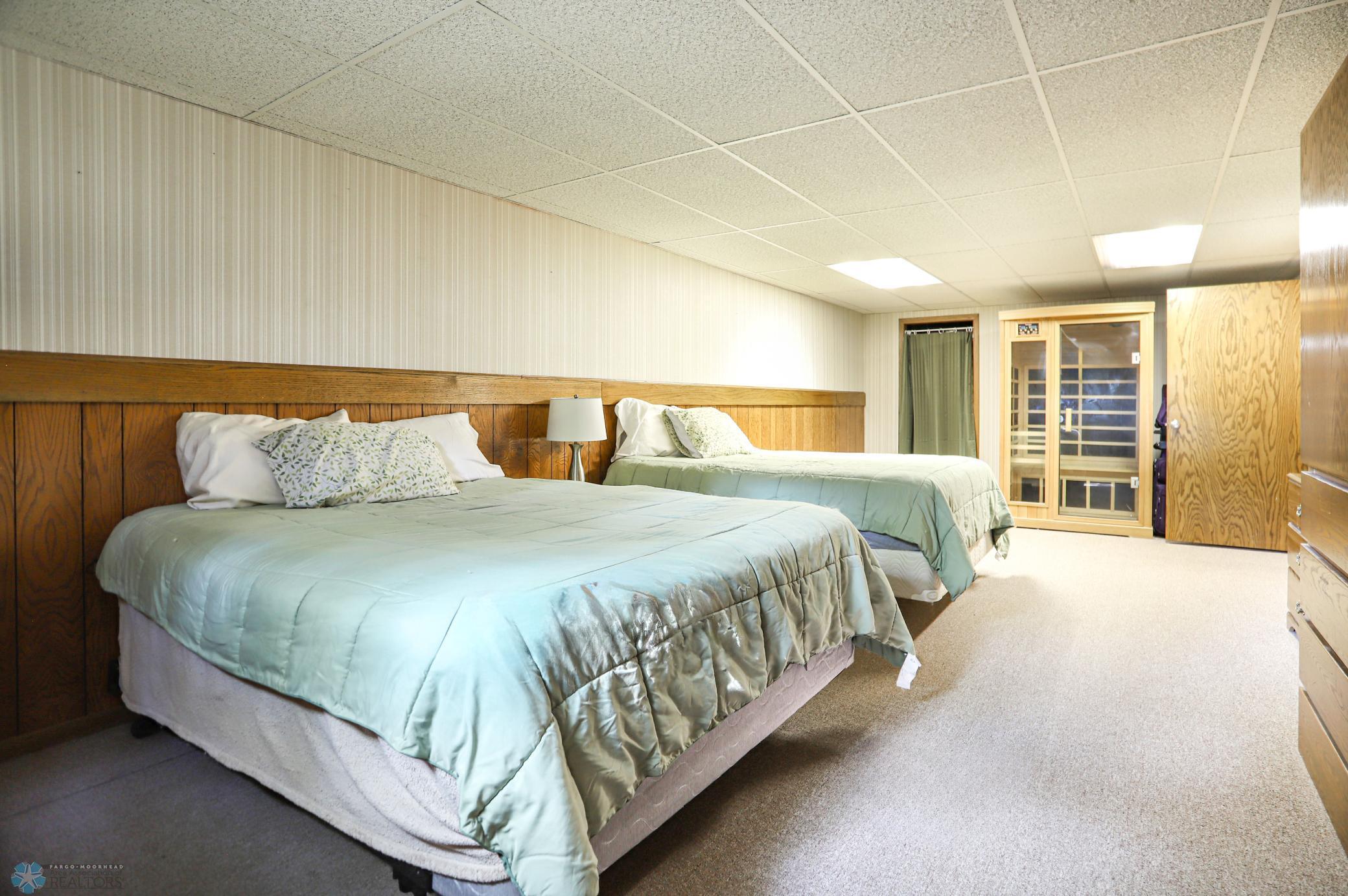 Fargo, North Dakota 58103, United States, 3 Bedrooms Bedrooms, ,3 BathroomsBathrooms,Residential,Pending,51838