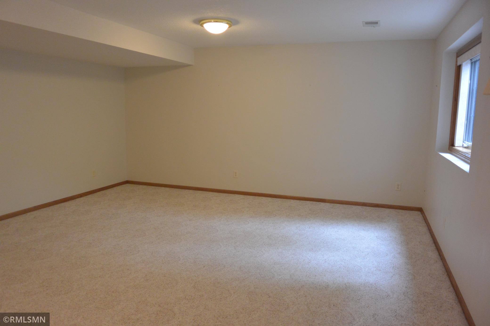 1607 Mcleod Avenue, Glencoe, Minnesota image 34