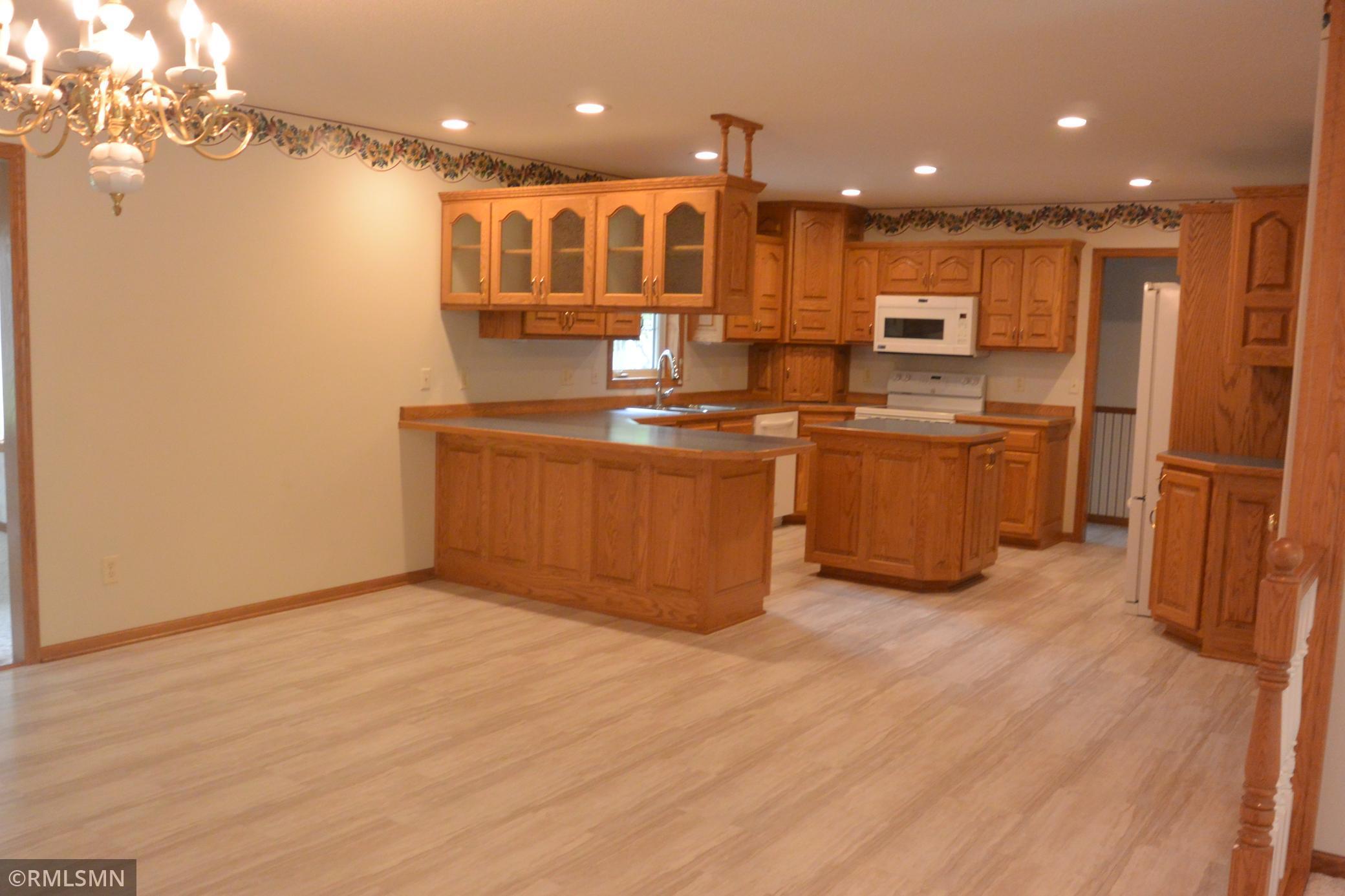 1607 Mcleod Avenue, Glencoe, Minnesota image 9