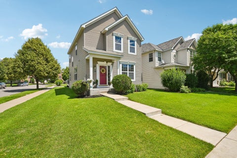Townhouse For Sale - 4851 Woodland Avenue<br/> Shakopee, MN 55379