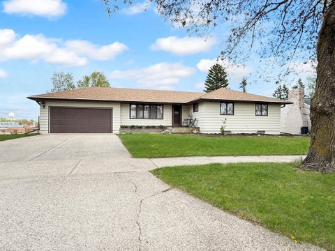 Homes For Sale - 873 S Hampton Street<br/> Martin County, Fairmont, MN 56031