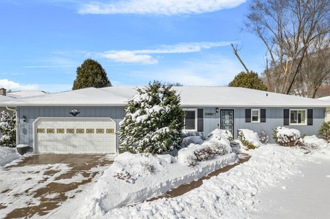 Homes For Sale - 244 Edgeview Drive<br/> Winona County, Rollingstone, MN 55969