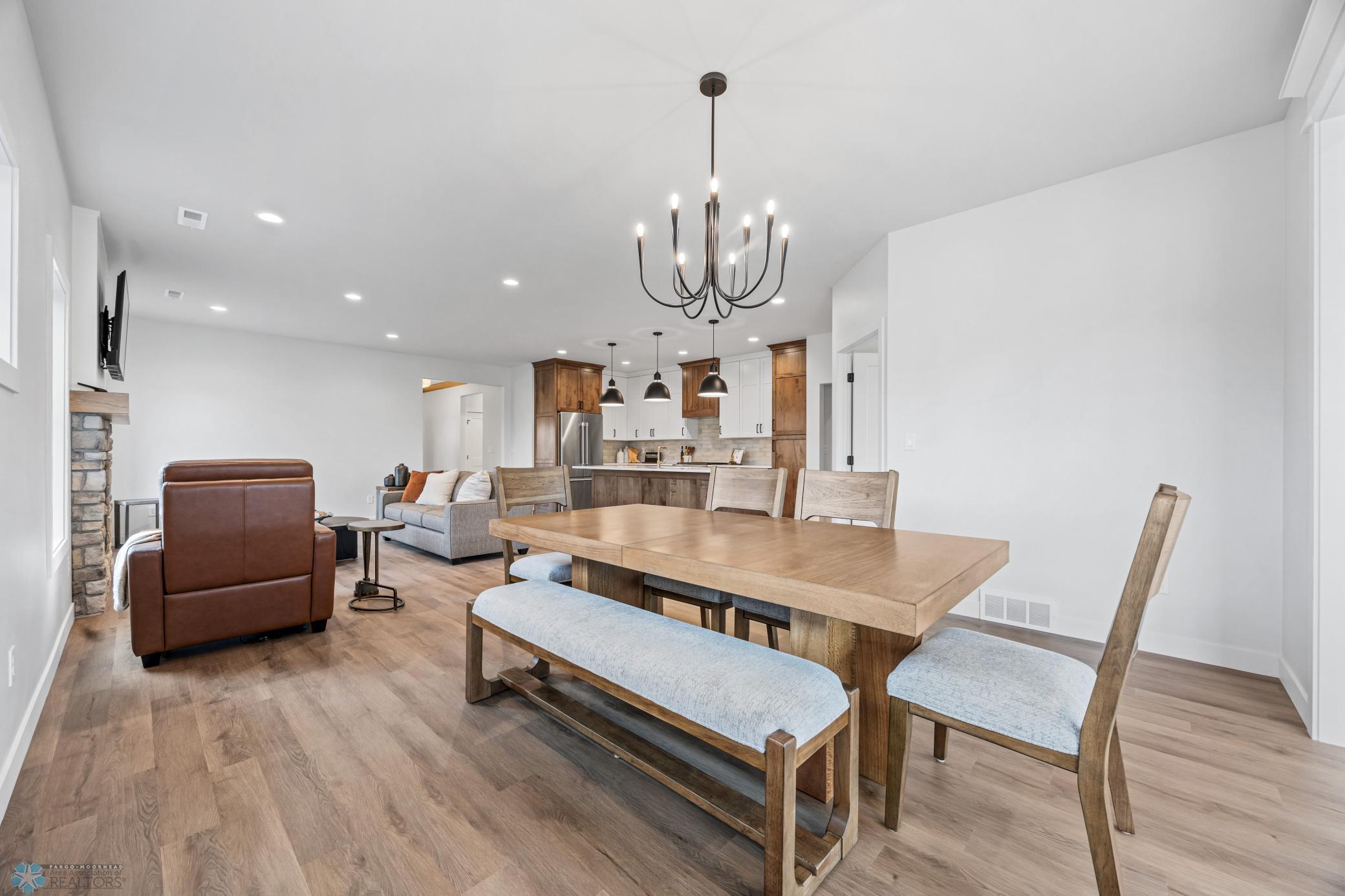 6090 Prairie Grove Court, Fargo, North Dakota image 17