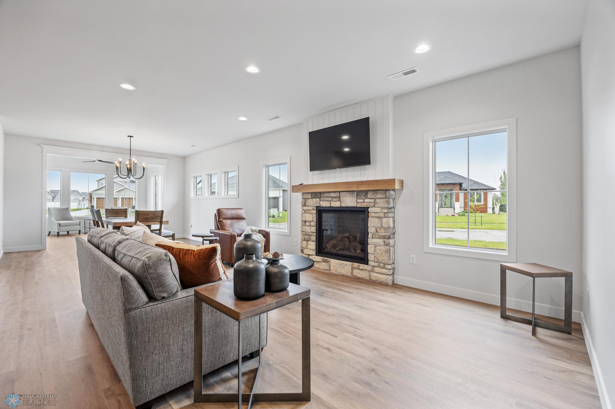 6090 Prairie Grove Court, Fargo, North Dakota image 5