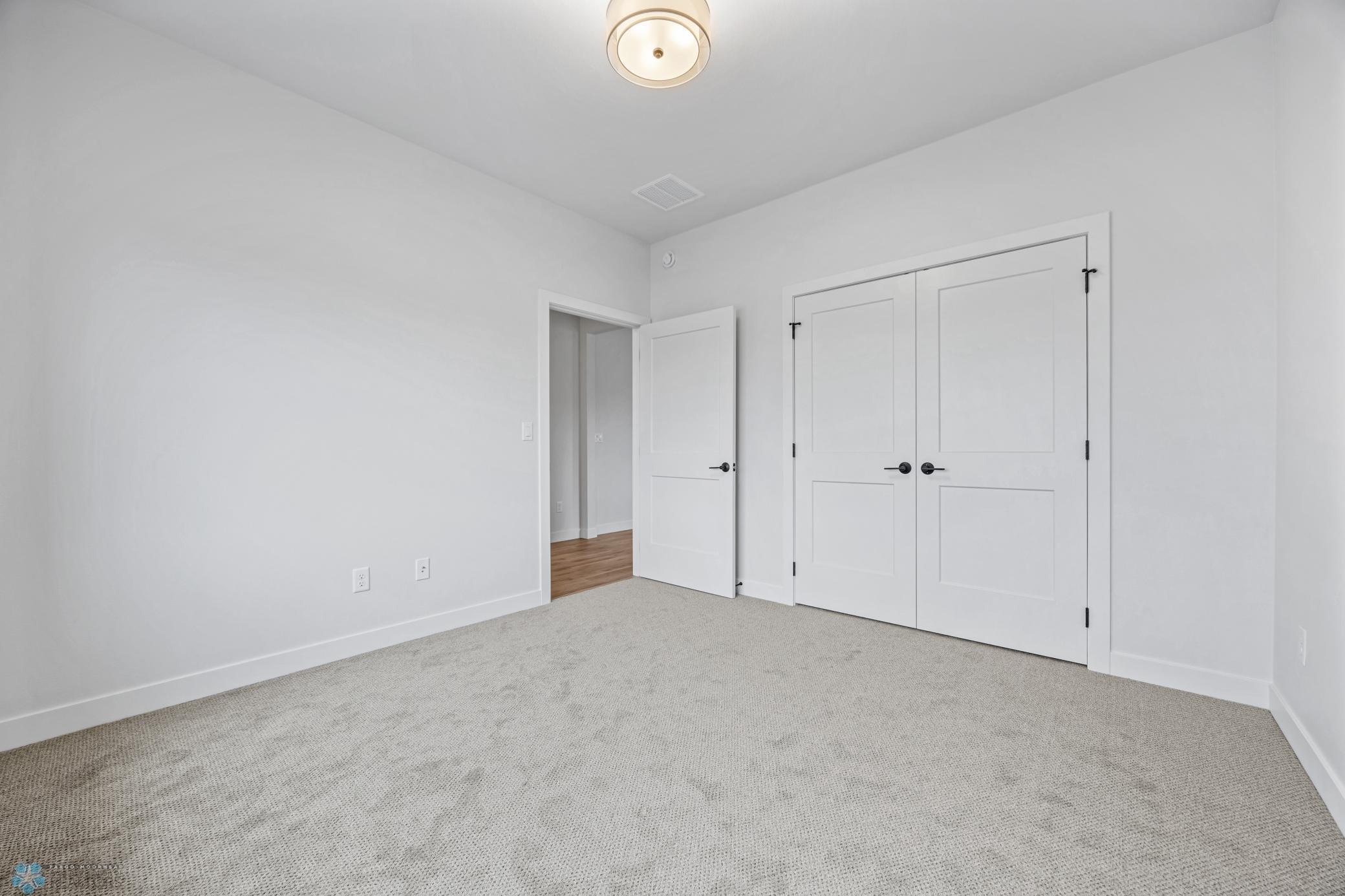6090 Prairie Grove Court, Fargo, North Dakota image 34
