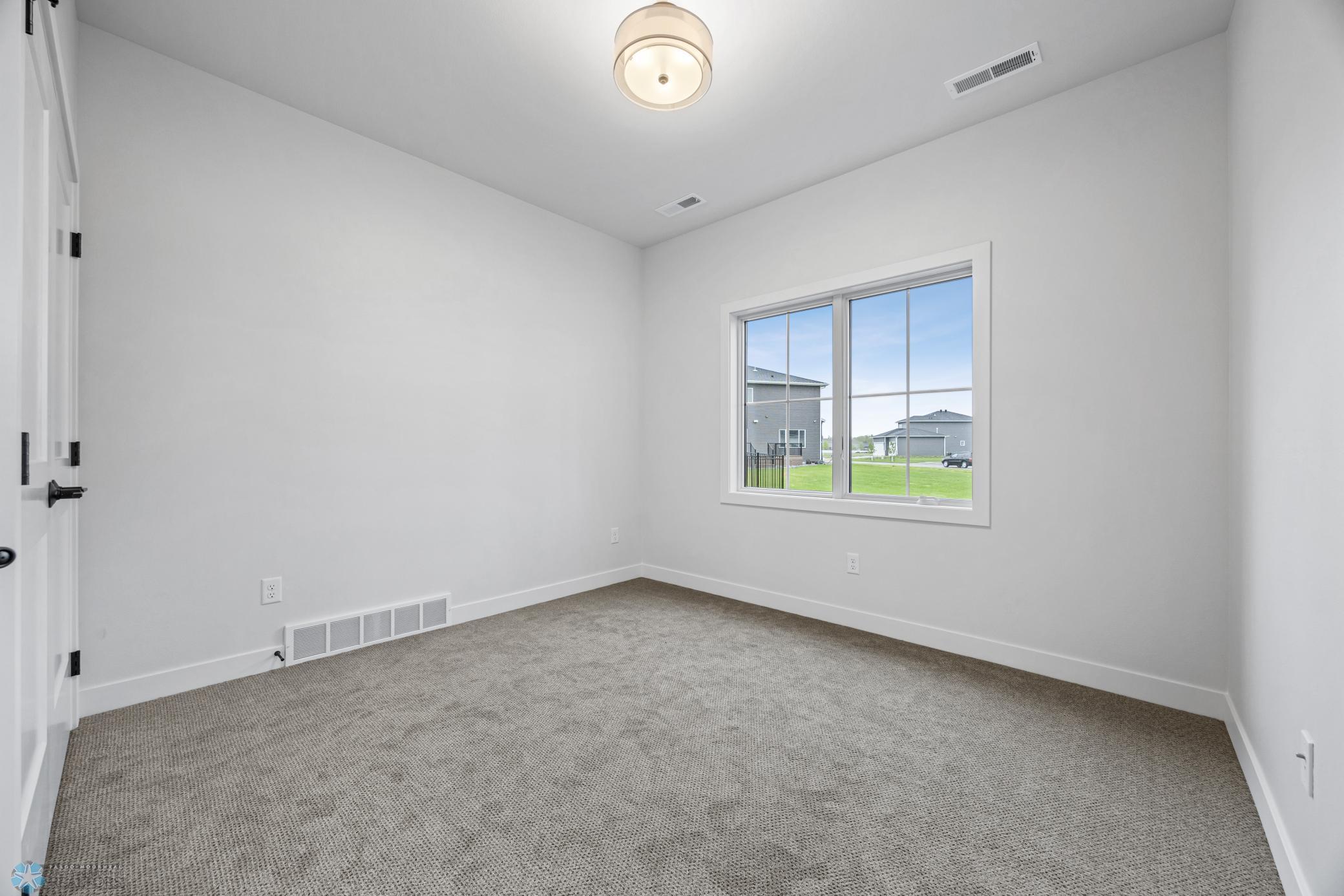 6090 Prairie Grove Court, Fargo, North Dakota image 21