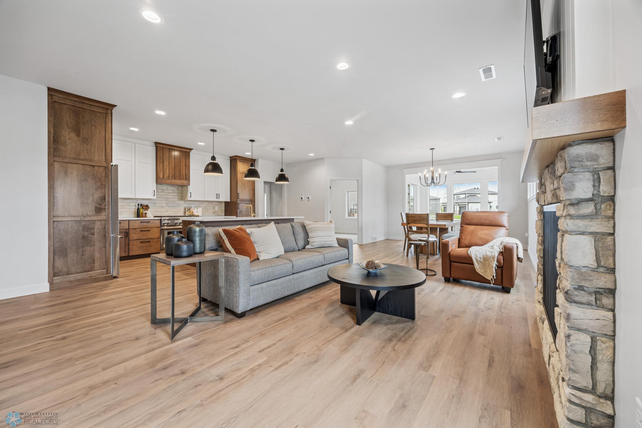 6090 Prairie Grove Court, Fargo, North Dakota image 9
