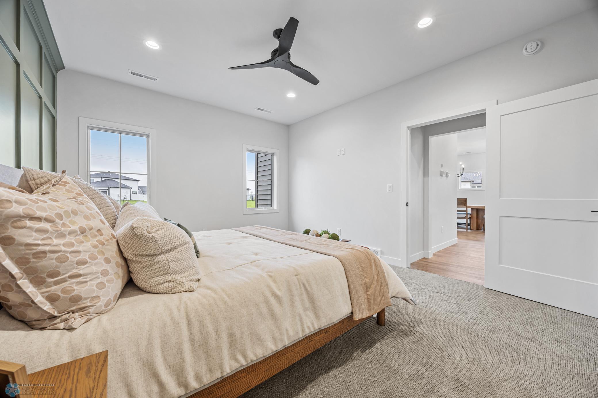 6090 Prairie Grove Court, Fargo, North Dakota image 25