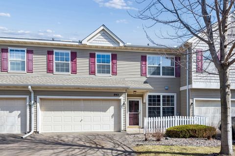 Townhouse For Sale - 892 Braunworth Court<br/> Chaska, MN 55318