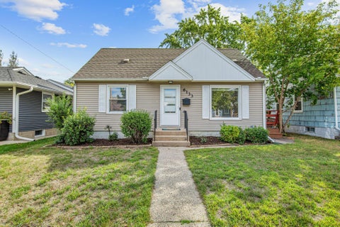 Homes For Sale - 6133 Thomas Avenue<br/> Minneapolis, MN 55410