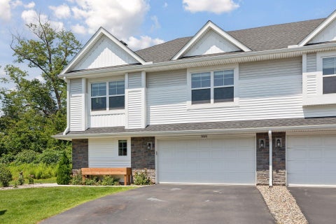 Townhouse For Sale - 5840 Moonlight Way<br/> Scott County, Prior Lake, MN 55372