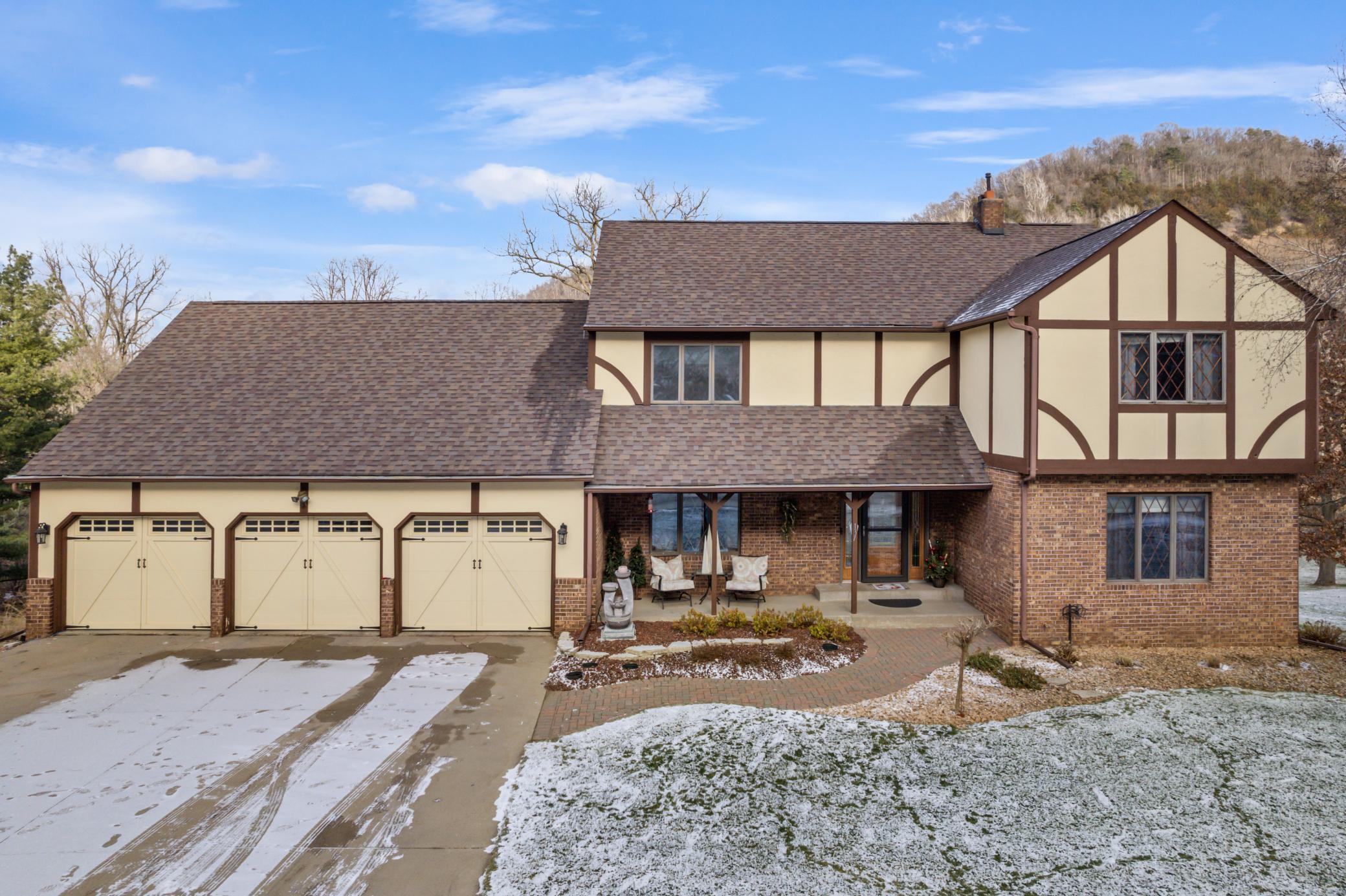 131 Jay Bee Drive, Winona, Minnesota image 1