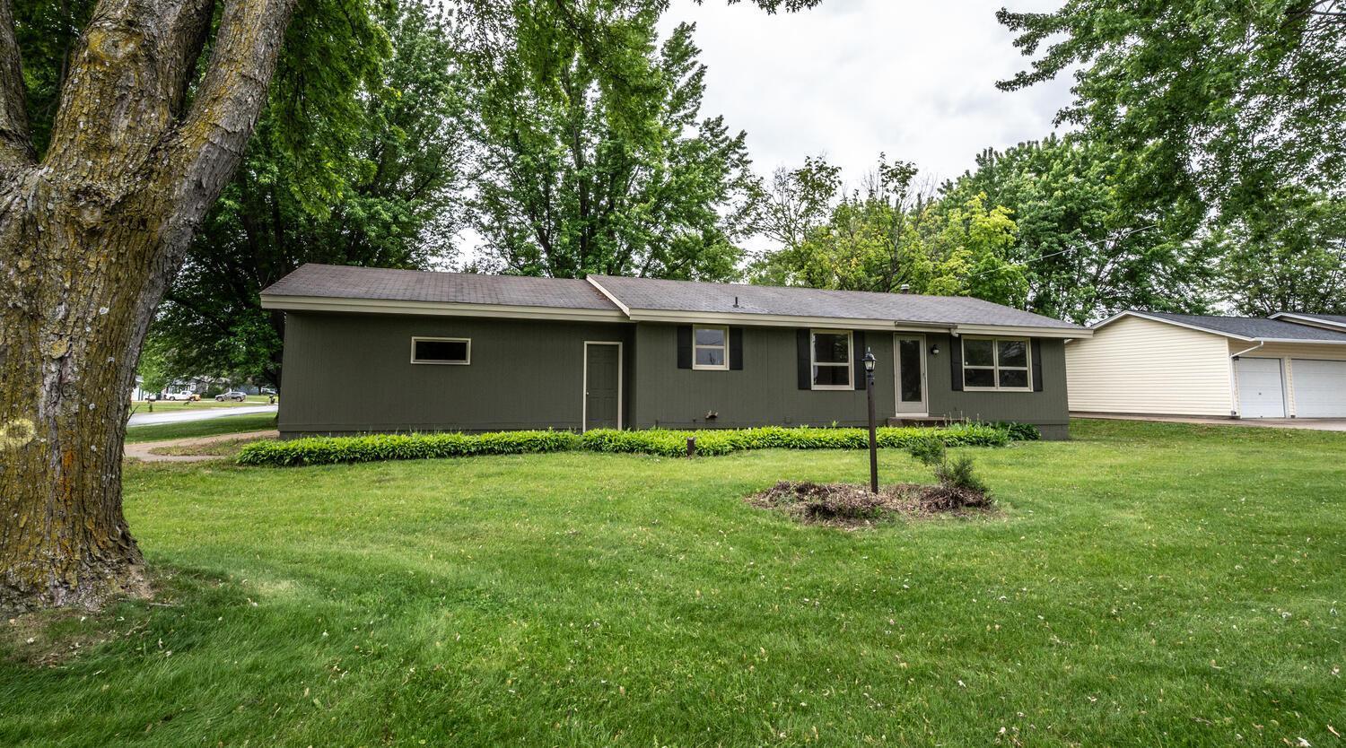 4400 200th Street, Farmington, Minnesota image 1