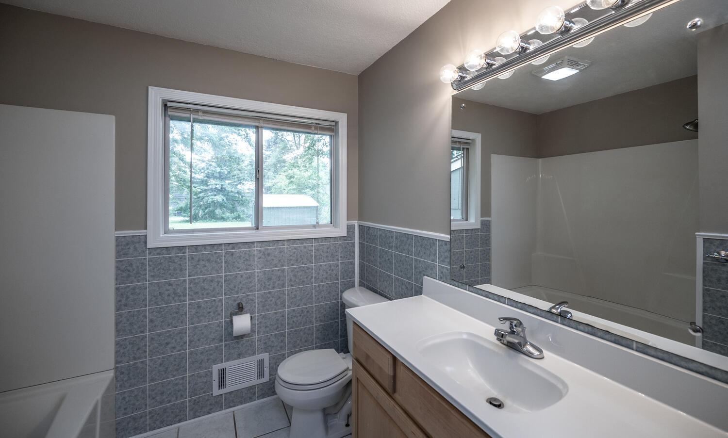 4400 200th Street, Farmington, Minnesota image 19