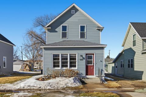Homes For Sale - 322 Langer Avenue<br/> Casselton, ND 58012
