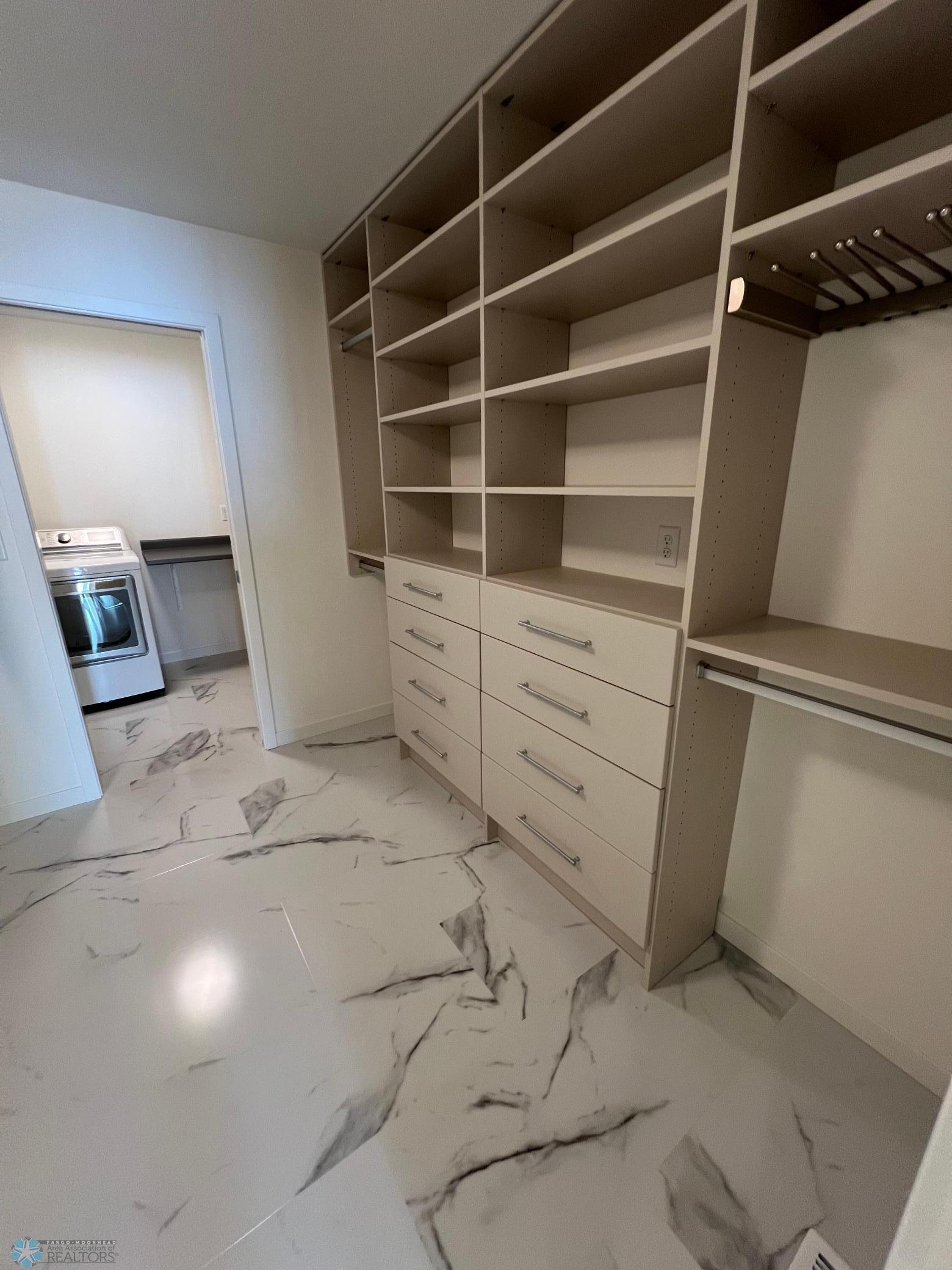 Horace, North Dakota 58047, United States, 5 Bedrooms Bedrooms, ,3 BathroomsBathrooms,Residential,Pending,26078