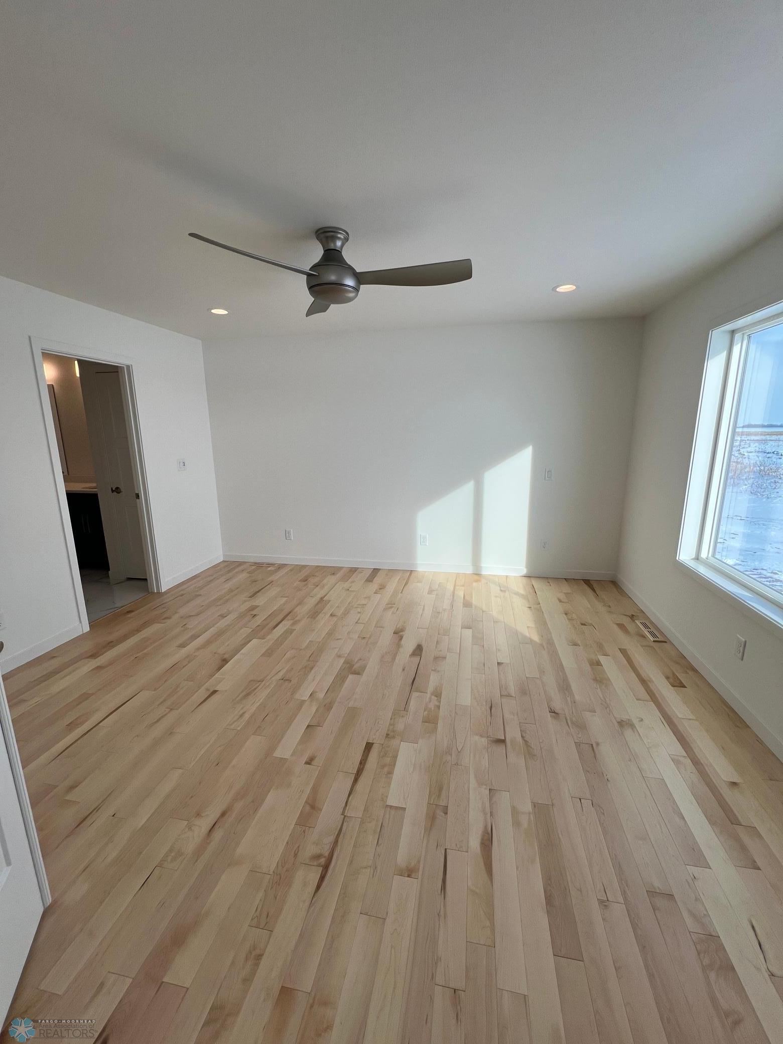 Horace, North Dakota 58047, United States, 5 Bedrooms Bedrooms, ,3 BathroomsBathrooms,Residential,Pending,26078