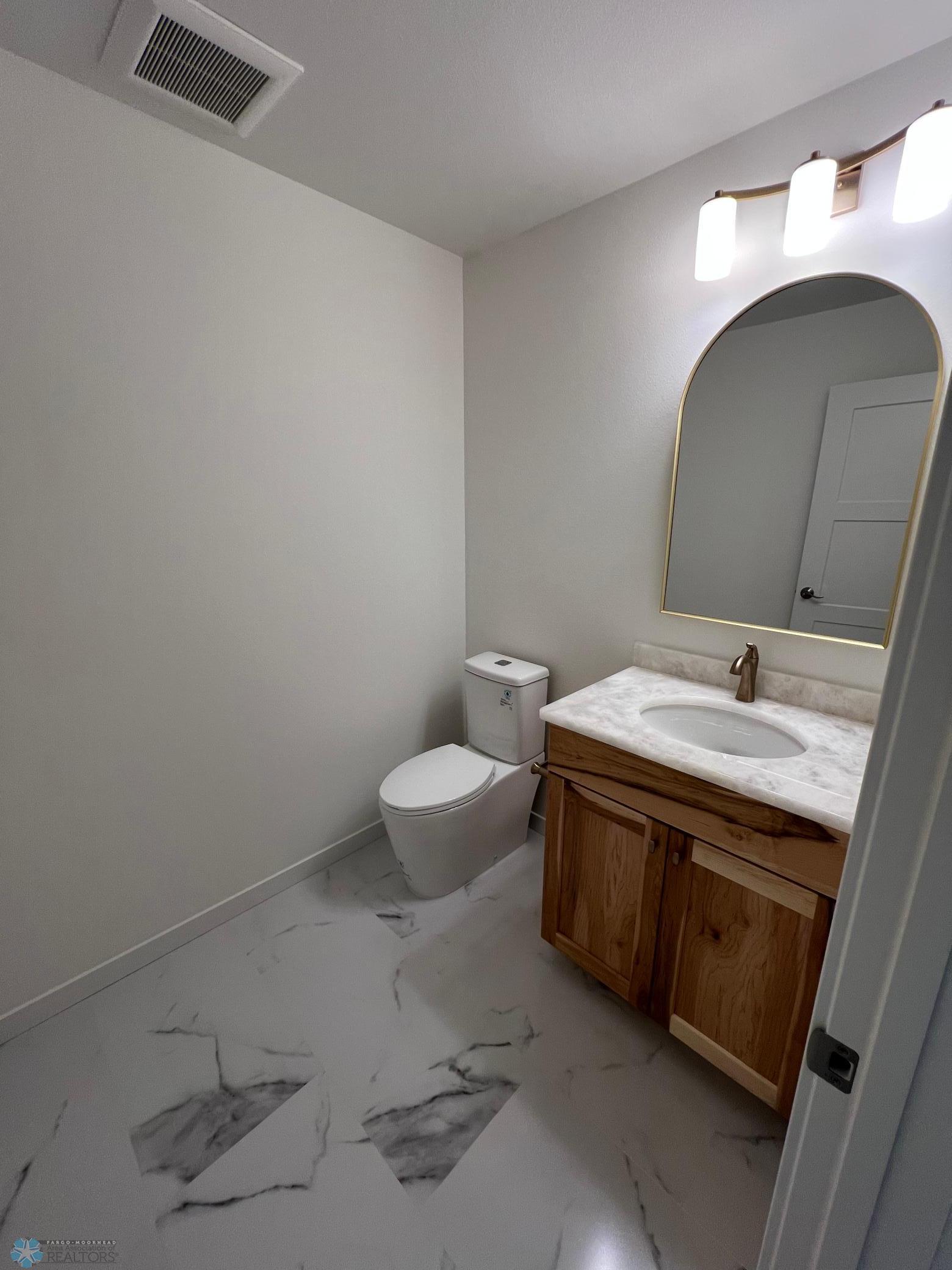 Horace, North Dakota 58047, United States, 5 Bedrooms Bedrooms, ,3 BathroomsBathrooms,Residential,Pending,26078