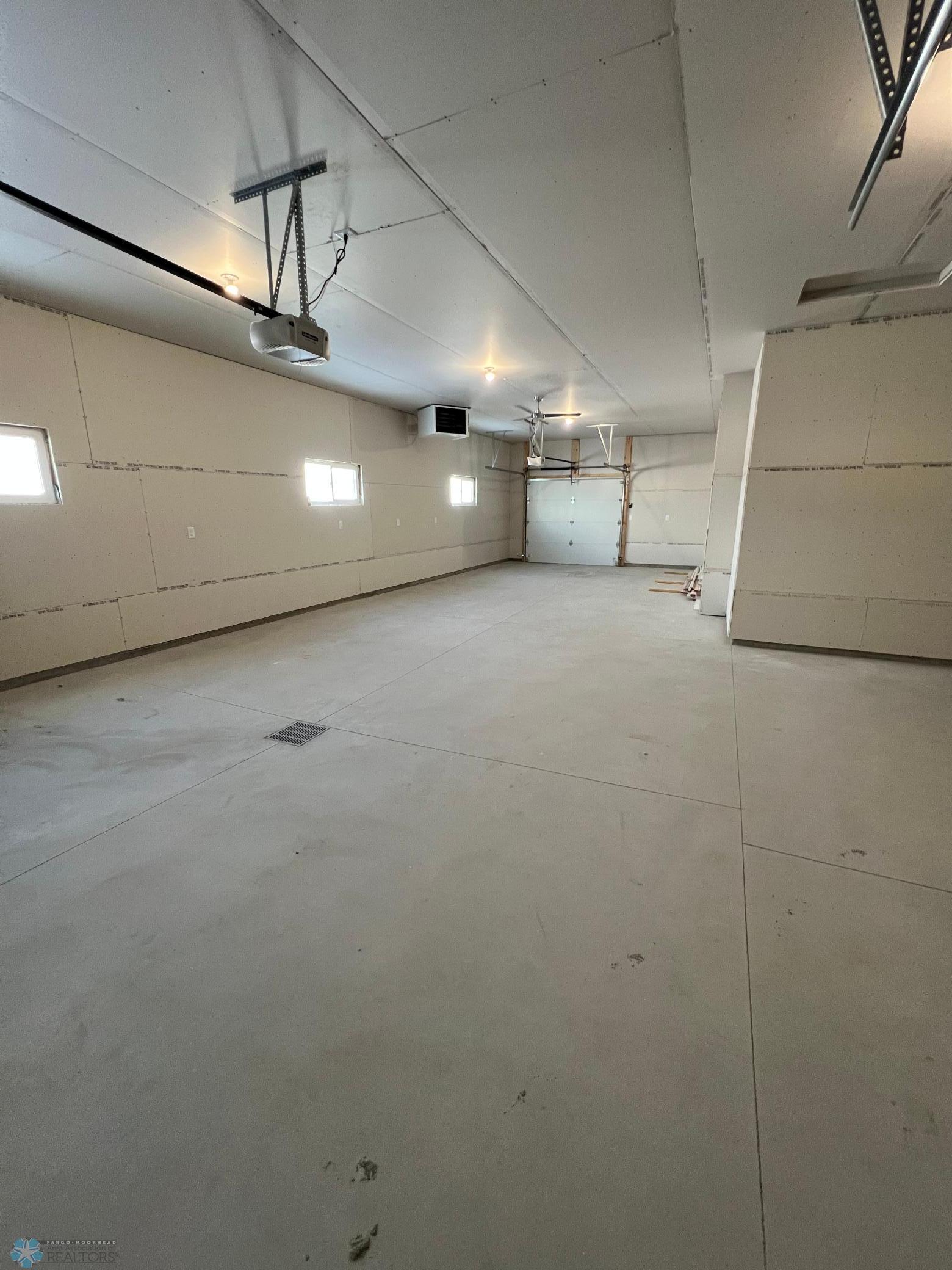 Horace, North Dakota 58047, United States, 5 Bedrooms Bedrooms, ,3 BathroomsBathrooms,Residential,Pending,26078