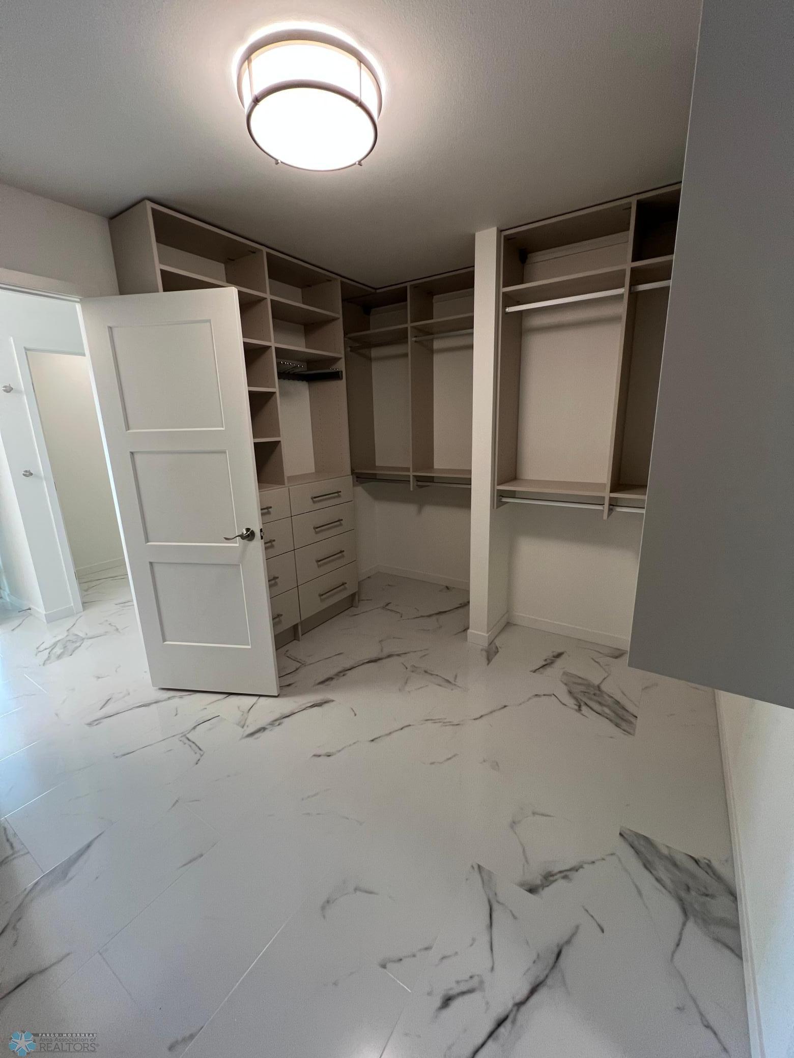 Horace, North Dakota 58047, United States, 5 Bedrooms Bedrooms, ,3 BathroomsBathrooms,Residential,Pending,26078