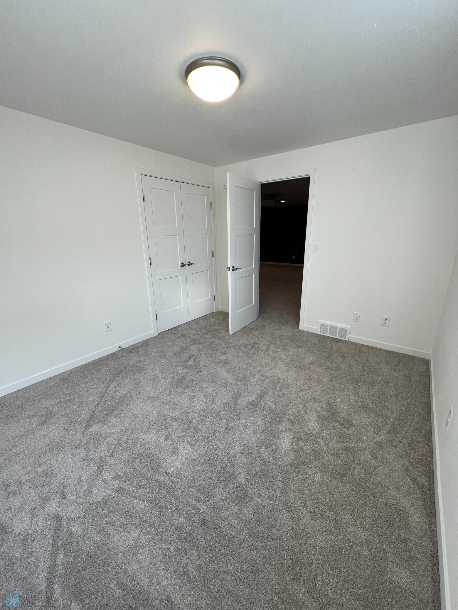 Horace, North Dakota 58047, United States, 5 Bedrooms Bedrooms, ,3 BathroomsBathrooms,Residential,Pending,26078