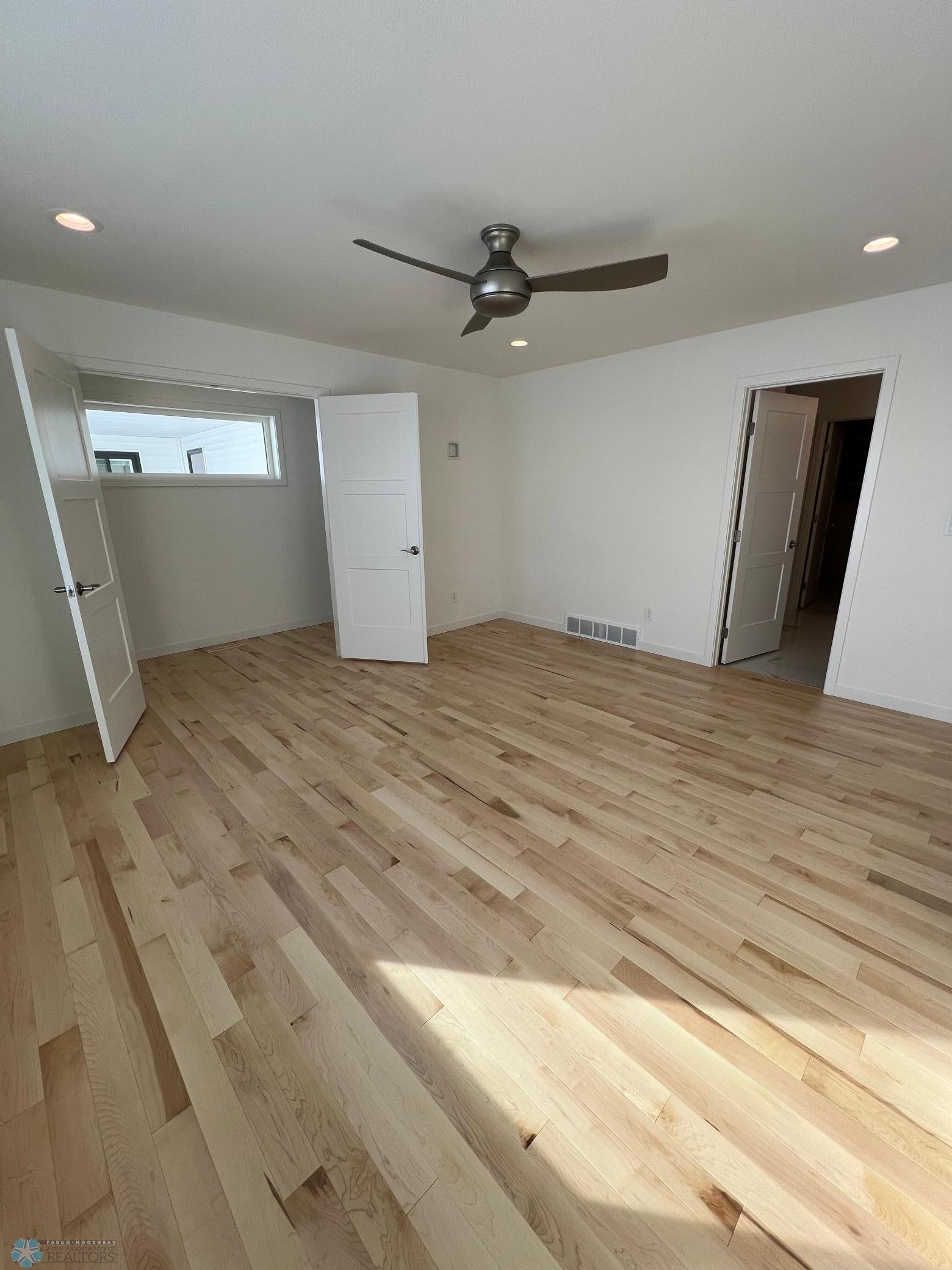 Horace, North Dakota 58047, United States, 5 Bedrooms Bedrooms, ,3 BathroomsBathrooms,Residential,Pending,26078