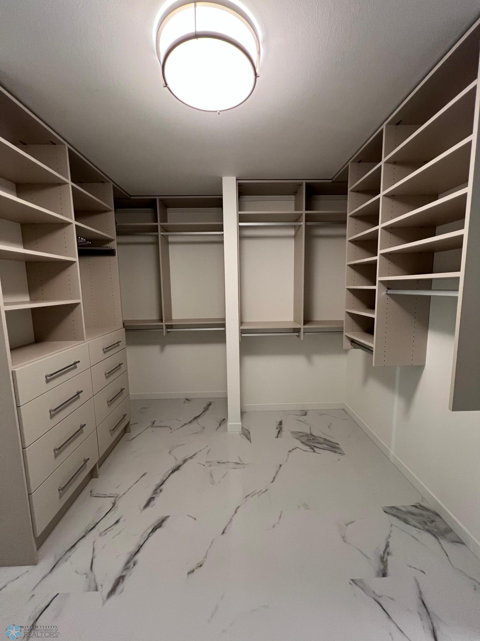 Horace, North Dakota 58047, United States, 5 Bedrooms Bedrooms, ,3 BathroomsBathrooms,Residential,Pending,26078