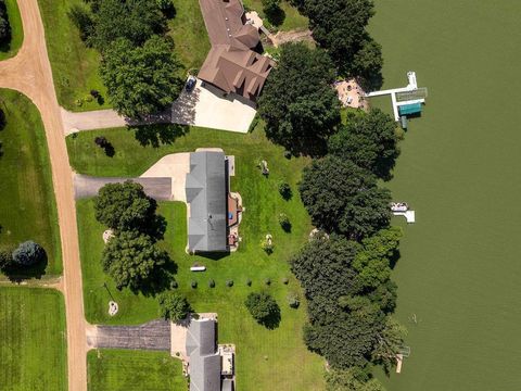 Homes For Sale - 4 S Fox Lake Drive<br/> Sherburn, MN 56171
