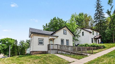 Homes For Sale - 319 Buchanan Street<br/> Goodhue County, Red Wing, MN 55066