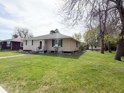 Homes For Sale - 810 8th Avenue<br/> Nobles County, Worthington, MN 56187