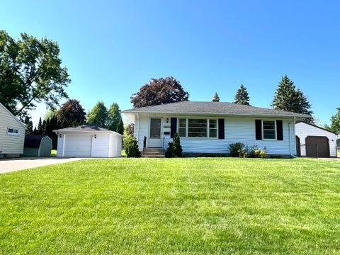 Homes For Sale - 3752 Upper 73rd Street<br/> Dakota County, Inver Grove Heights, MN 55076