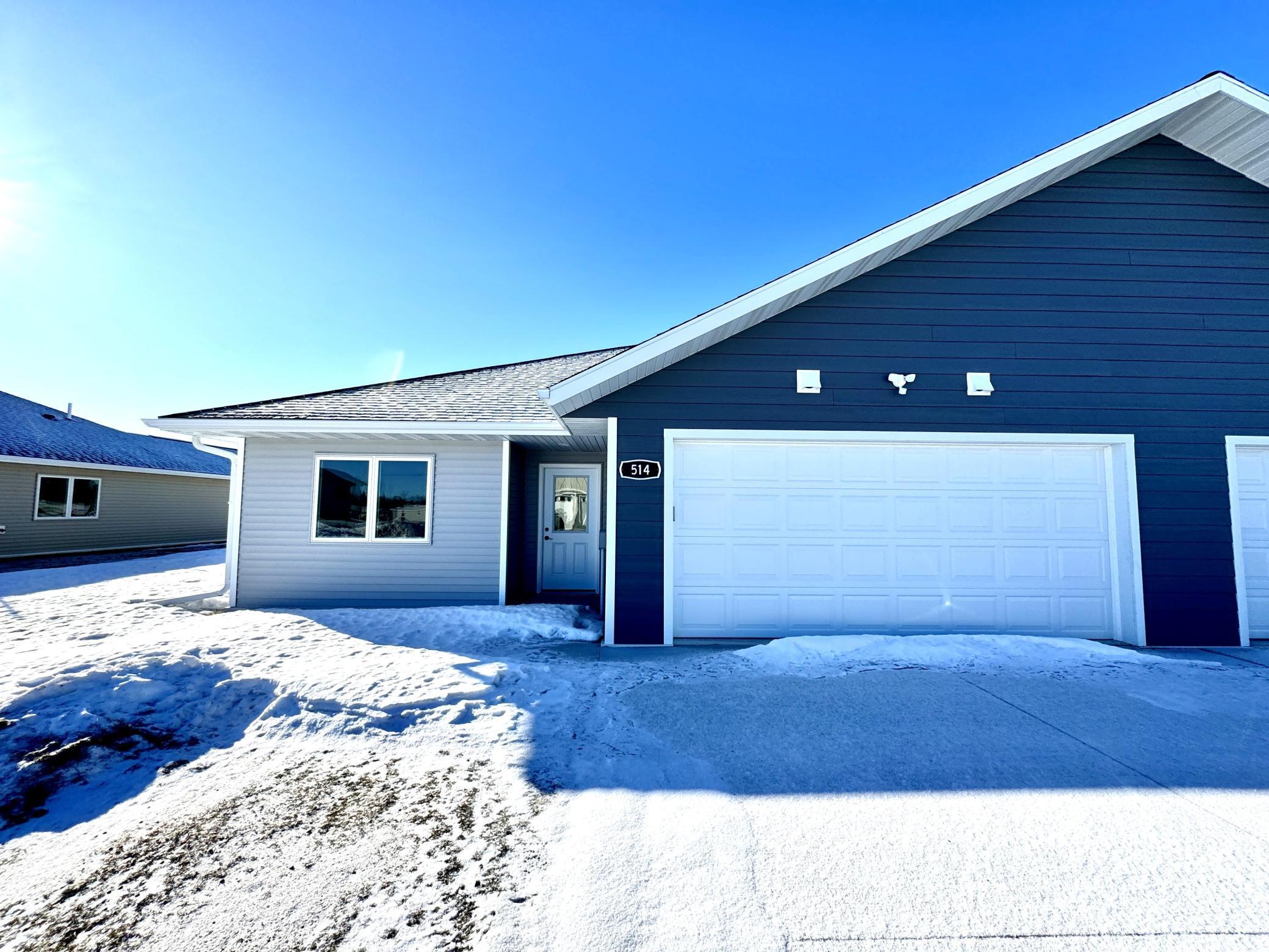 514 Garfield Street, Warroad, Minnesota image 1