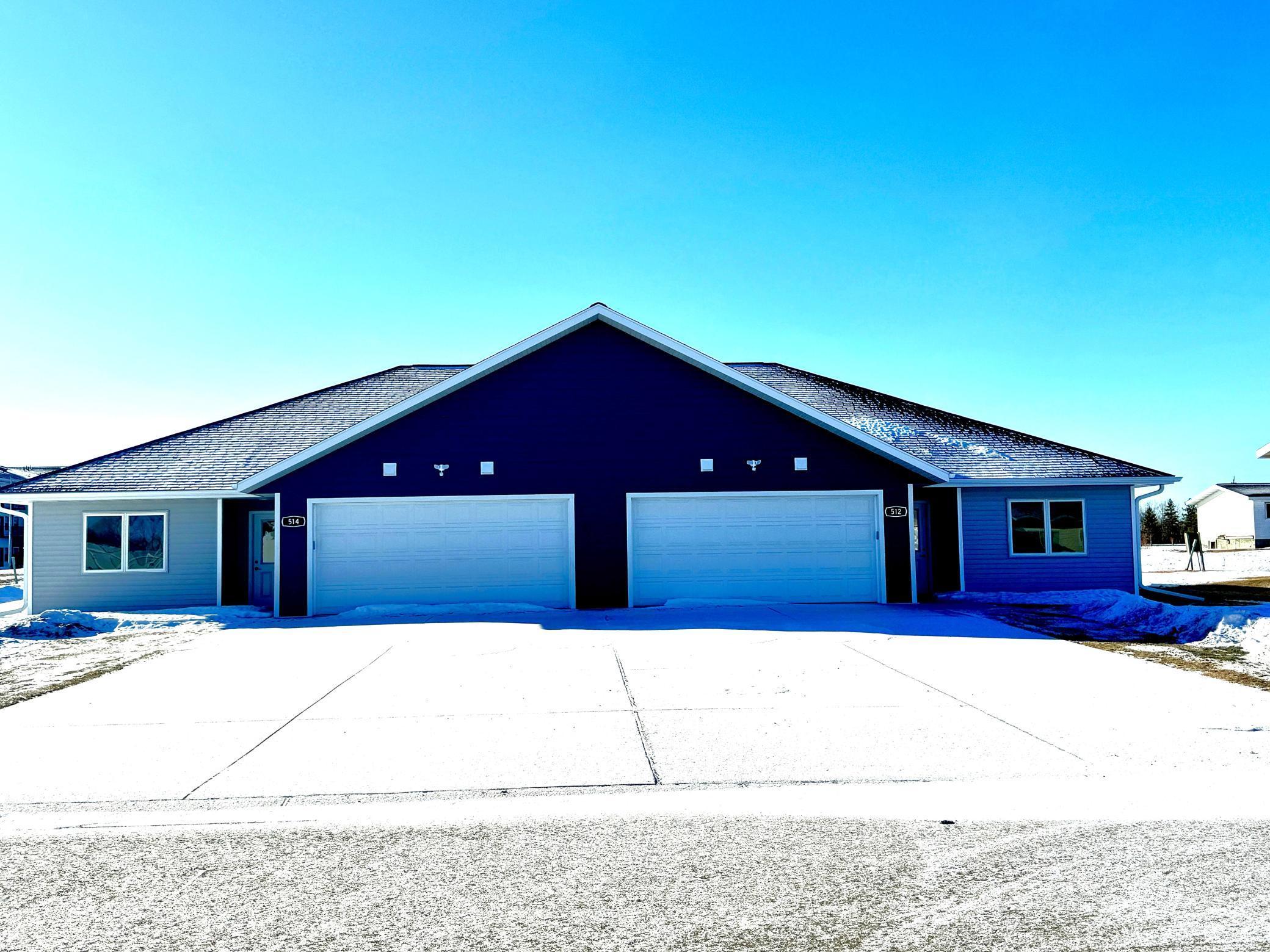 514 Garfield Street, Warroad, Minnesota image 2