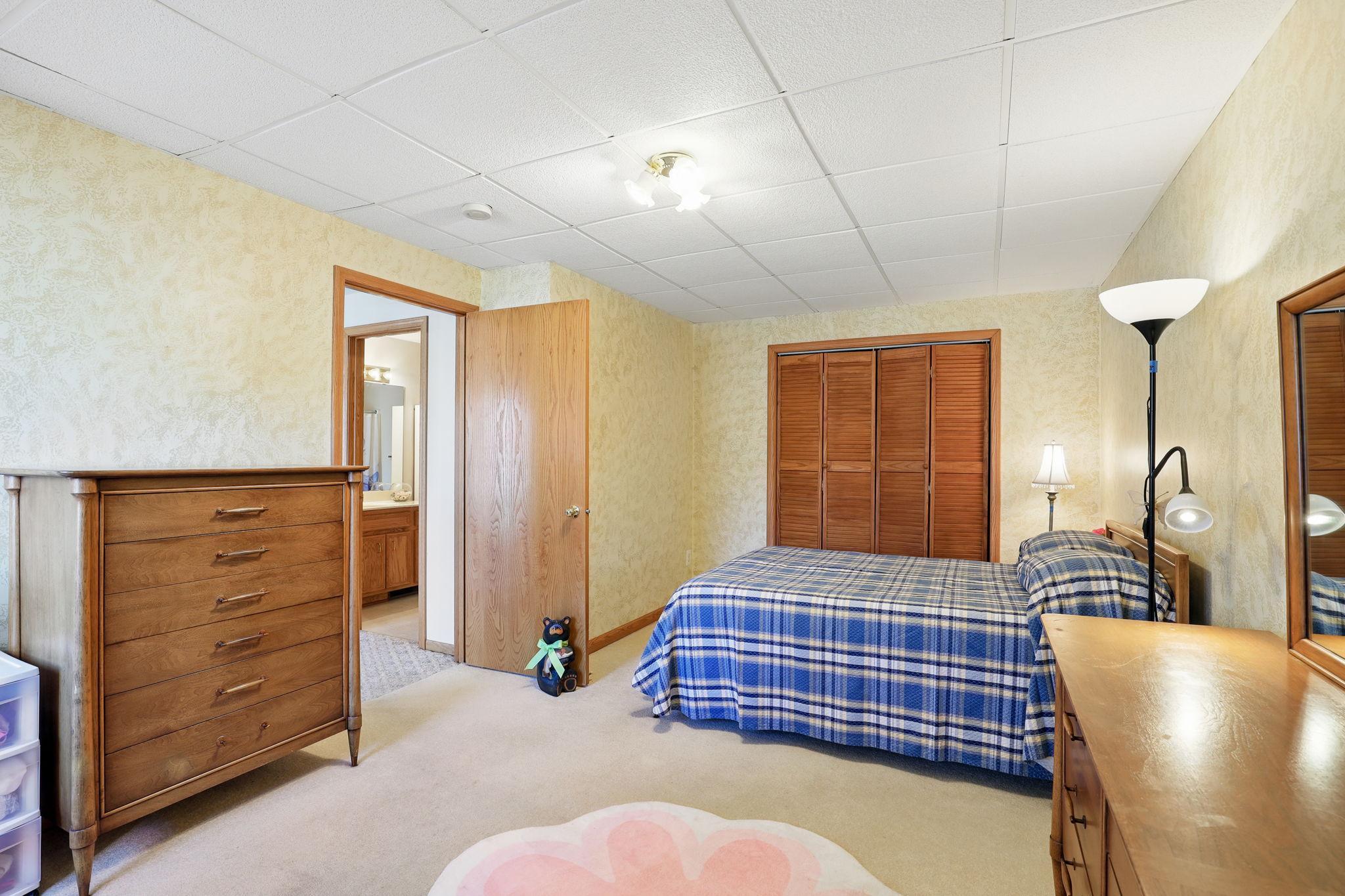 12879 Glen Way, Saint Paul, Minnesota image 30