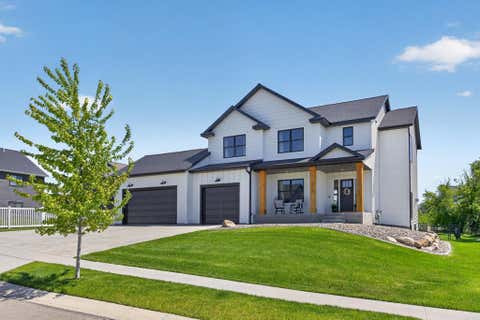 Homes For Sale - 2014 Hagen Lane<br/> Rochester, MN 55902