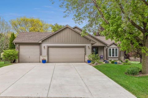 Homes For Sale - 8852 Rainier Drive<br/> Washington County, Saint Paul, MN 55125