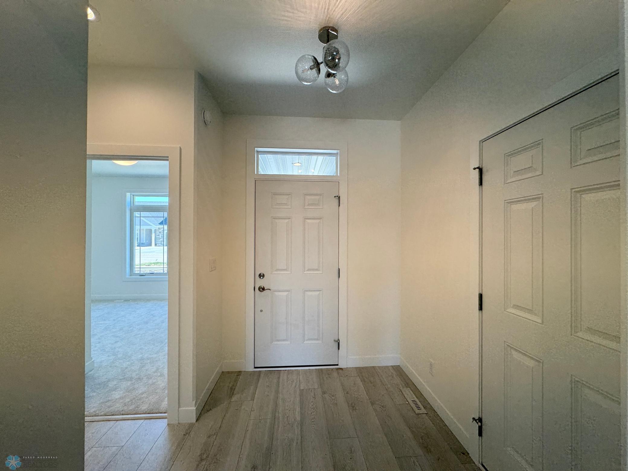 West Fargo, North Dakota 58078, United States, 3 Bedrooms Bedrooms, ,3 BathroomsBathrooms,Residential,Pending,121554