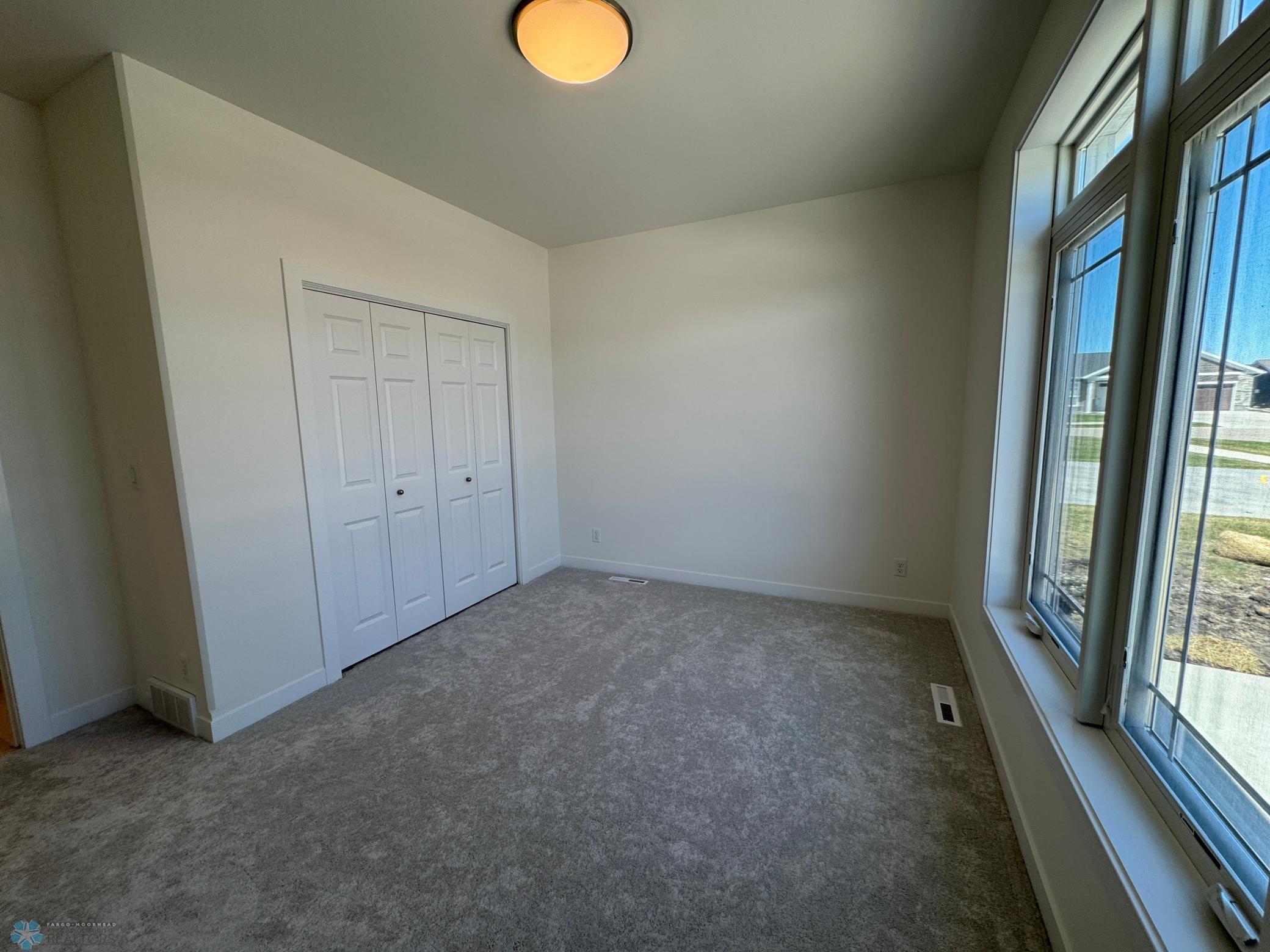 West Fargo, North Dakota 58078, United States, 3 Bedrooms Bedrooms, ,3 BathroomsBathrooms,Residential,Pending,121554