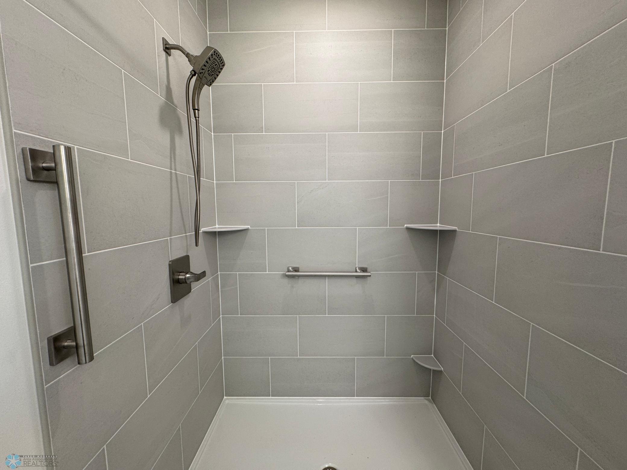 West Fargo, North Dakota 58078, United States, 3 Bedrooms Bedrooms, ,3 BathroomsBathrooms,Residential,Pending,121554