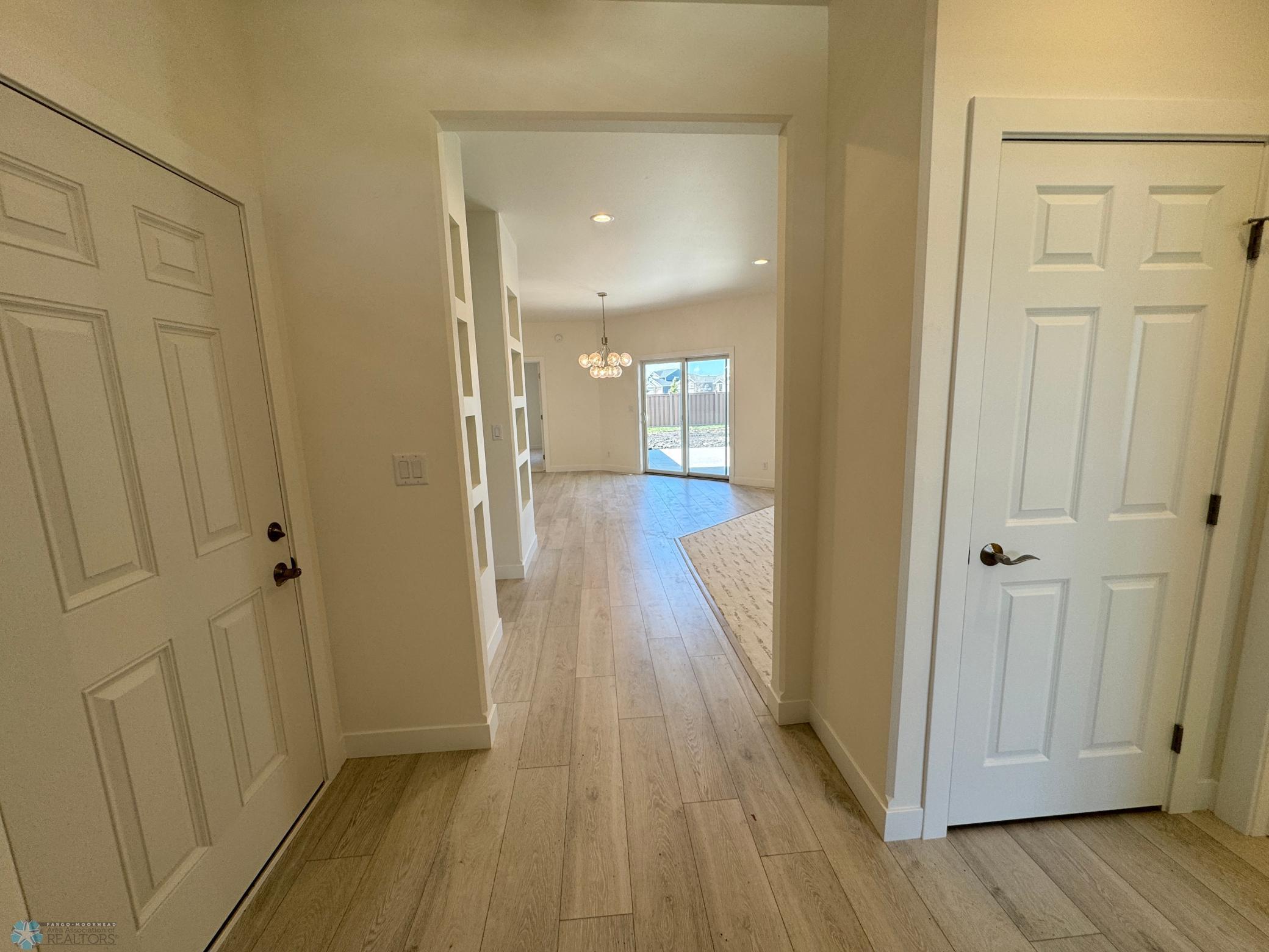 West Fargo, North Dakota 58078, United States, 3 Bedrooms Bedrooms, ,3 BathroomsBathrooms,Residential,Pending,121554