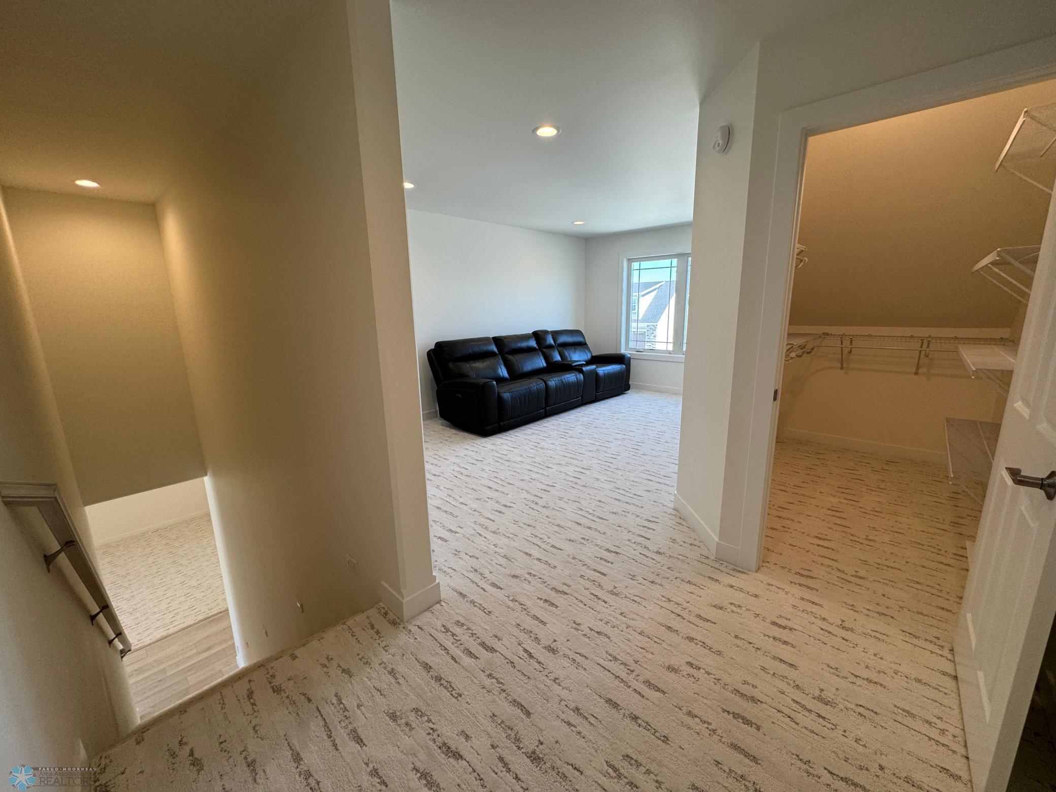 West Fargo, North Dakota 58078, United States, 3 Bedrooms Bedrooms, ,3 BathroomsBathrooms,Residential,Pending,121554