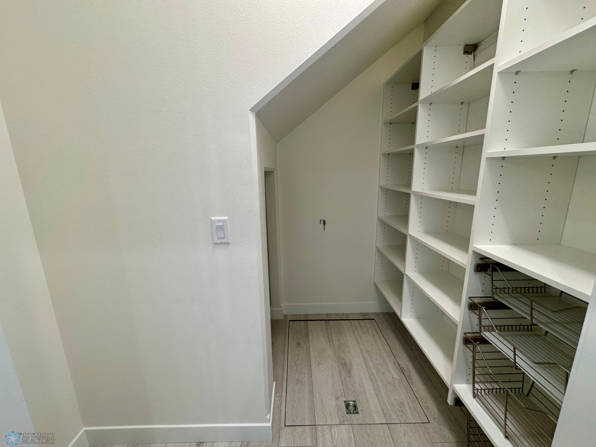 West Fargo, North Dakota 58078, United States, 3 Bedrooms Bedrooms, ,3 BathroomsBathrooms,Residential,Pending,121554