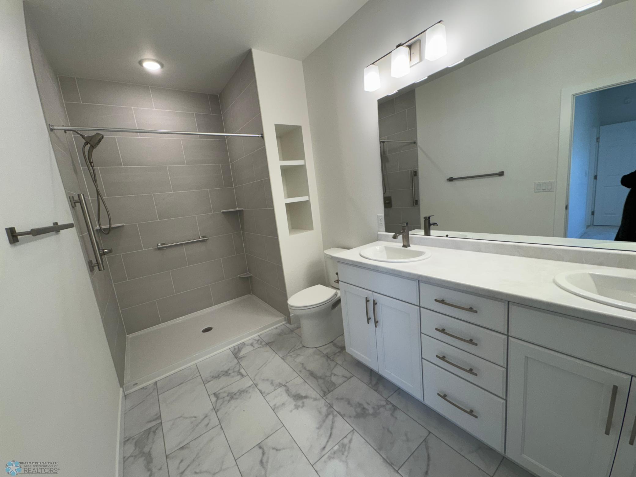 West Fargo, North Dakota 58078, United States, 3 Bedrooms Bedrooms, ,3 BathroomsBathrooms,Residential,Pending,121554