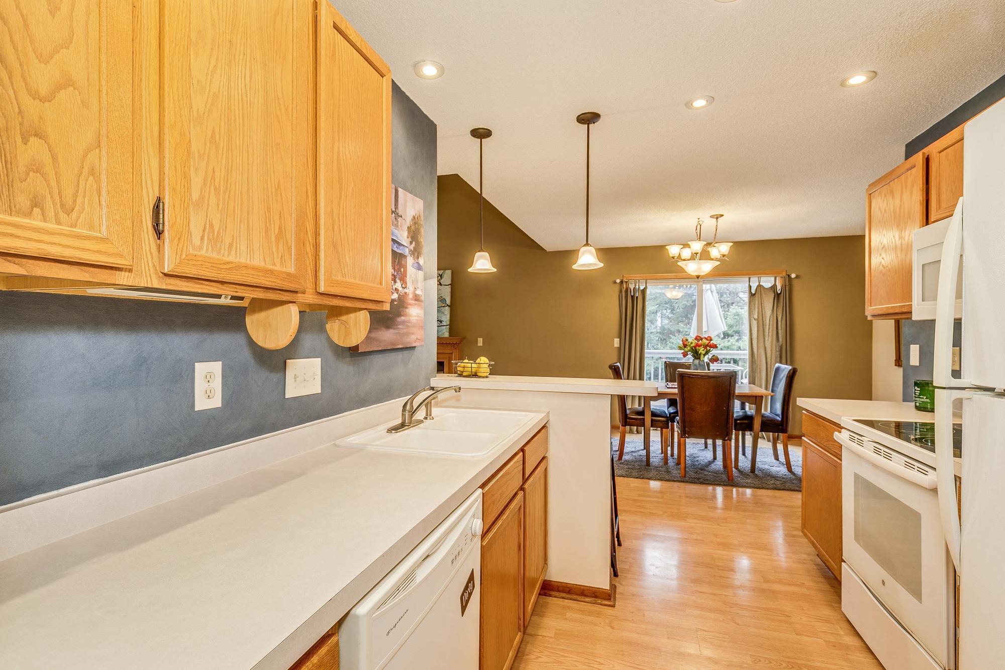5555 E Fillmore Circle, Fridley, Minnesota image 10