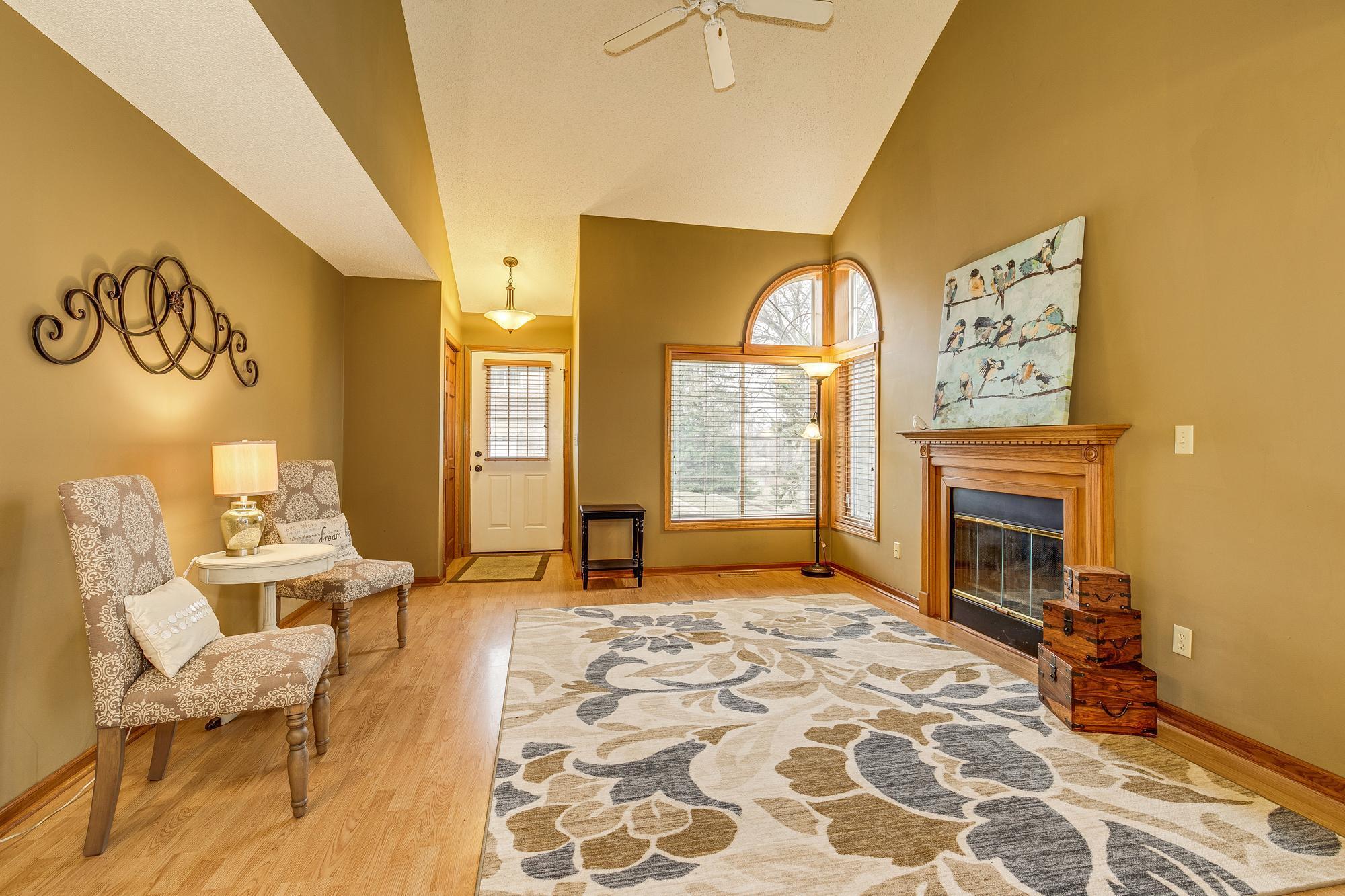 5555 E Fillmore Circle, Fridley, Minnesota image 4